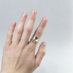 ŻŁOBIONA, złoty pierścionek z topazem, grooved, ja. jabłońska  jewellery
